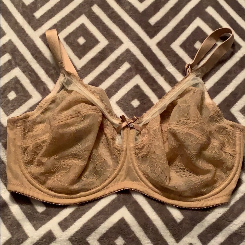 Wacoal beige bra. 32G.